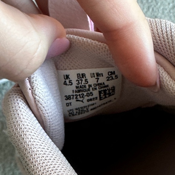 Puma Women's Pink Platform Sneakers - Picture 4 of 6